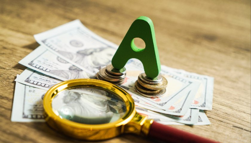 业绩集体报喜难掩股价低迷,券商板块何时能迎来估值修复?