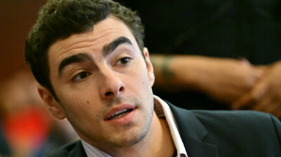 一男子冒充联FBI探员试图将被控谋杀罪的路易吉·曼吉奥内从监狱带出