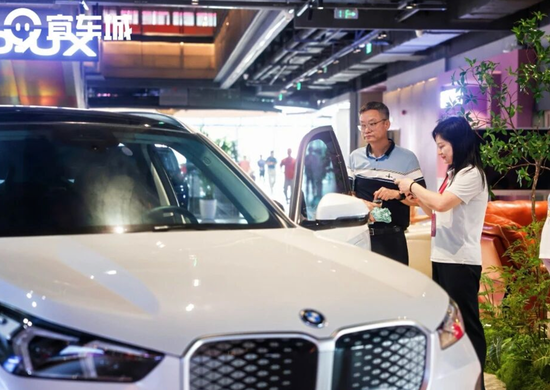 合肥绿地GX360全面开业,四大主力业态旗舰店同步启幕,打响2026“购在中国”暨新春消费季行动