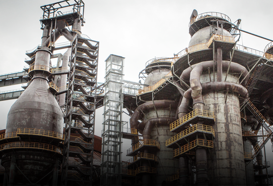 山西焦化的背离谜题:业绩爆雷日,股价涨停时