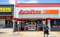 AutoZone：气温偏低导致销售增速放缓