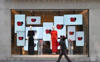 LVMH正谋划出售多个品牌资产 包括Marc Jacobs及Fenty Beauty股权