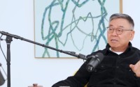 阎焱：所有伟大的理论和文化创造都是来自于老登们