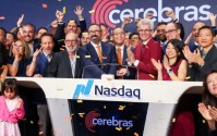 AI芯片制造商Cerebras上市首日飙升75% 此前完成年内最大IPO