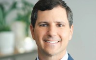 Zillow首席执行官：成功并非靠线性职业路径，更像是一座“攀爬架”