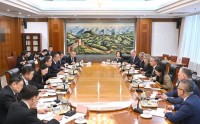 国家发改委主任郑栅洁会见波音公司总裁兼首席执行官奥特伯格