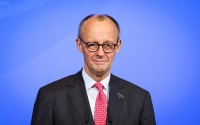 德国总理默茨再次当选基民盟党主席