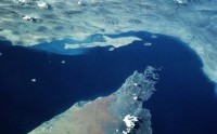 海事数据显示：霍尔木兹海峡通航船只数量首次降为零！伊朗：440公斤丰度为60%的浓缩铀被埋，暂不打算取出