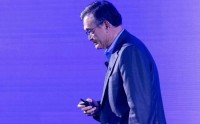 英特尔股价盘后飙升 强劲业绩展望显示人工智能支出开始奏效