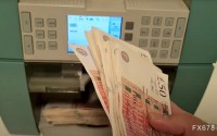 英国经济数据创一年新高，英镑为何跌跌不休？