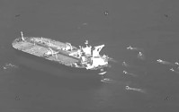 美国考虑扣押运载伊朗石油的油轮以向德黑兰施压