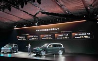 十年首破“20万元”，零跑最贵车型D19上市！朱江明：高端车也能用成本价