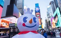 蜜雪集团发布2025年业绩公告：营收同比增长35.2%，归母净利润同比增长32.7%