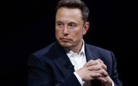 马斯克：SpaceX已将重心转移至在月球建造城市，10年内有望实现 回应“大规模招聘工程师”：是真的