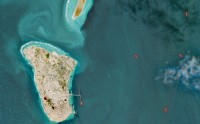 阿联酋石油港口遇袭 特朗普呼吁他国向霍尔木兹海峡派军舰