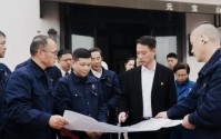 方威：建议给每名普通员工发2万红包