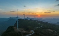 回收9年前剥离资产，500亿龙头靠亏损公司做太空光伏梦？