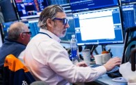 早盘：美股走低纳指下跌0.4% Pinterest重挫近20%