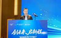 华宝基金总经理向辉：与AI科技浪潮的深度融合，助力中国创业板领跑全球