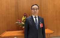 朱同玉委员建议：医生薪酬不得与创收挂钩，“不该开的刀不开”