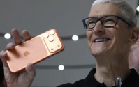 苹果盘前涨2.7% iPhone与Mac需求火爆 营收指引超市场预期