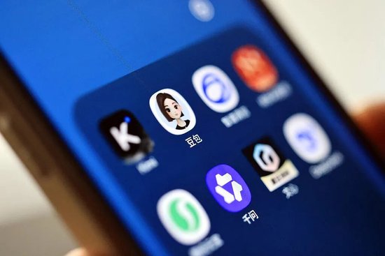 豆包正式加入AI红包大战，有人抽中88.8元、66.6元，最高可领8888元！千问“请客”第二轮今晚开启，有重头戏