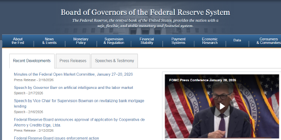 美联储会议纪要显示：联储官员对利率走向存在分歧