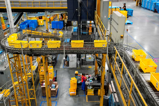 亚马逊销售额超越沃尔玛,登顶全球第一