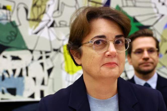 法国卢浮宫馆长向总统递交辞呈