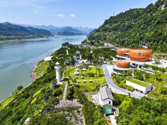 何为正确政绩观？新华社推出重磅通讯