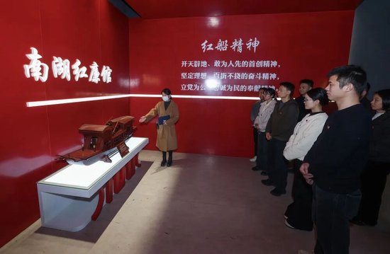 何为正确政绩观？新华社推出重磅通讯