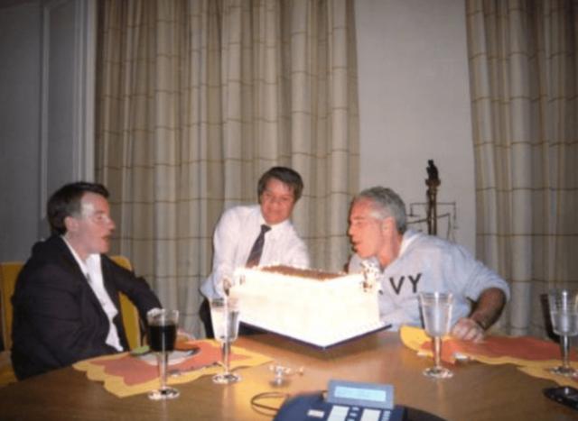 从爱泼斯坦档案到唐宁街震荡:斯塔默政府的执政末路?