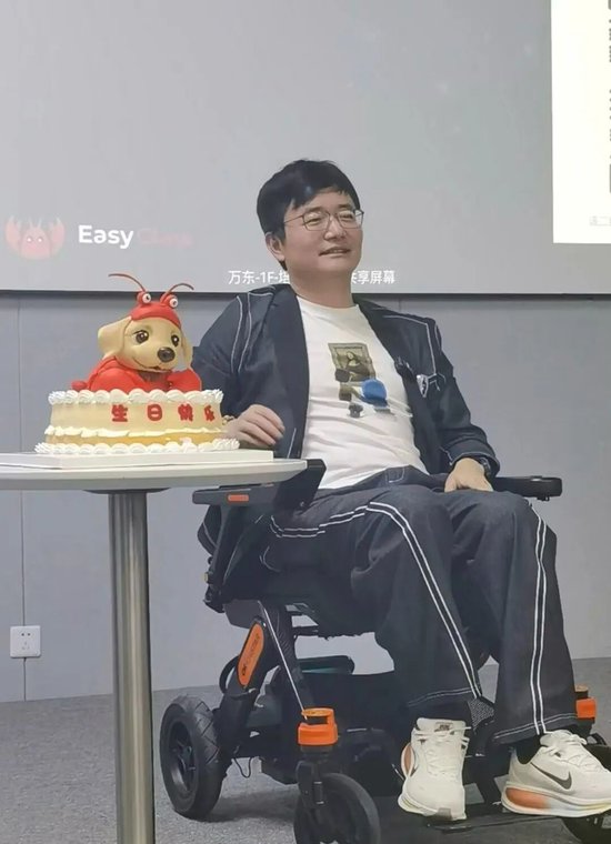 “养虾”制造的“全民焦虑”,底层传播逻辑是?
