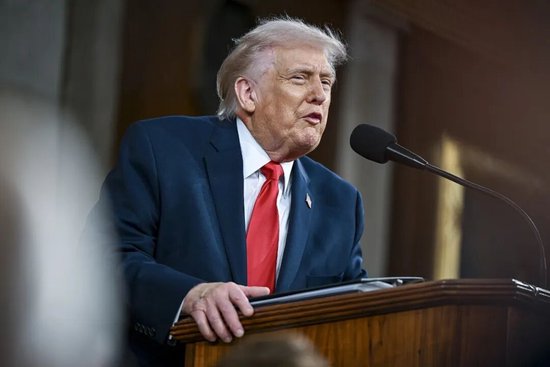 美国公布美军伤亡:7死140伤!泽连斯基:乌方向中东派出军事人员和无人机专家组!美以发动“最猛烈空袭”