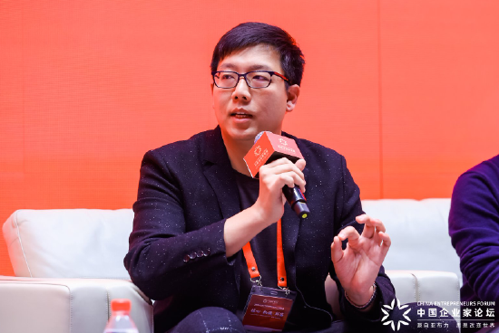 可露朵创始人李卓群:“刘文祥爆火即被查”,餐饮行业需关注外部舆论风险