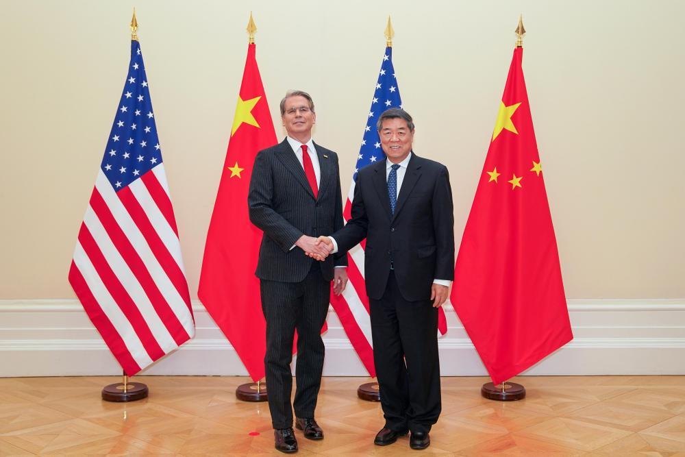 美方澄清“威胁推迟访华”报道,巴黎磋商形成新的经贸共识,中美释放战略稳定信号