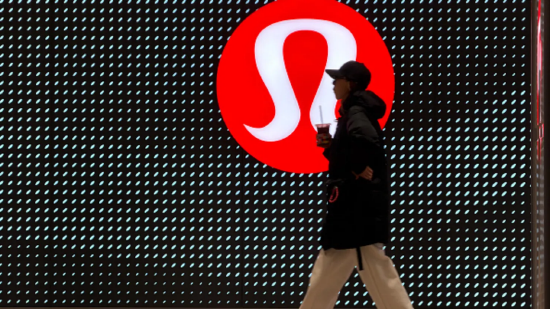 受代理权之争与关税拖累,Lululemon 发布疲软业绩指引