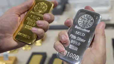 通胀恐慌席卷全球市场 金银抛售潮加剧