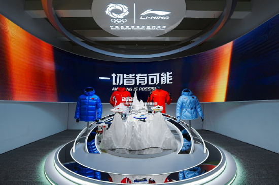 李宁集团发布2025年全年业绩:收入295.98亿,毛利为144.89亿