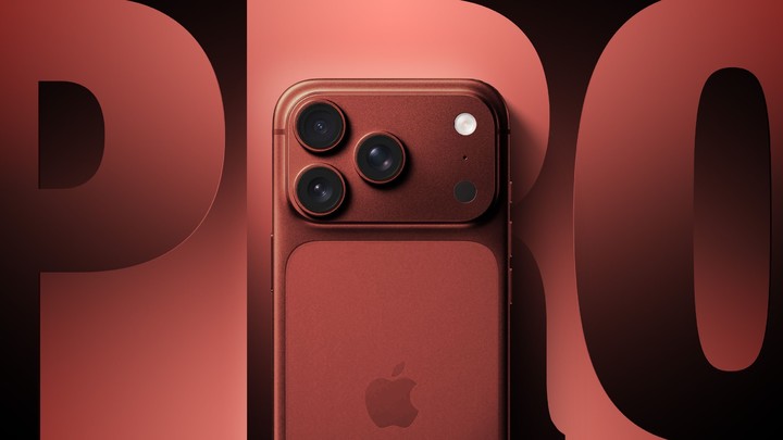 一台造梦，一台赚钱，苹果 50 周年还藏了两台新 iPhone