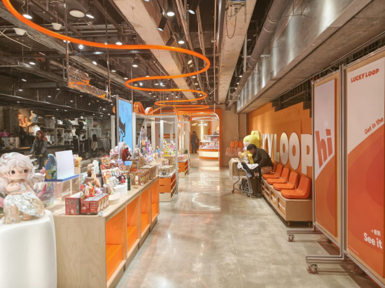 “没有辨识度!” 阿里潮玩首店遇冷顾客寥寥,新IP“撞脸”LABUBU?