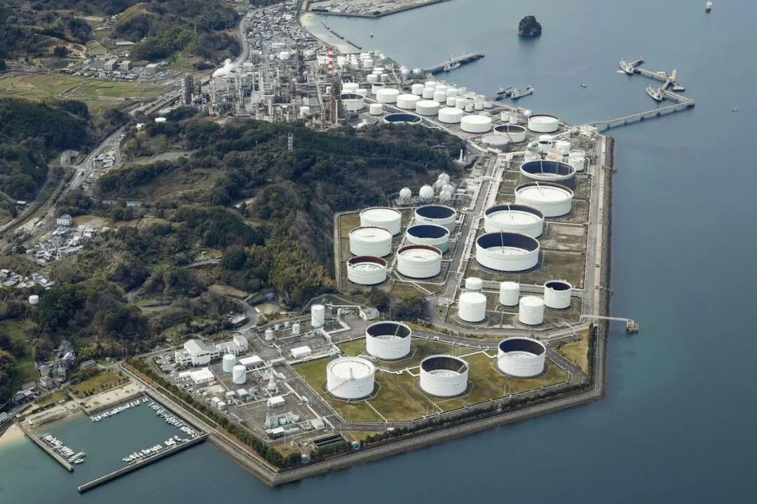 日元大拐点来临:日本服务业通胀全面抬头,日本或被迫加息!美日USDJPY走势