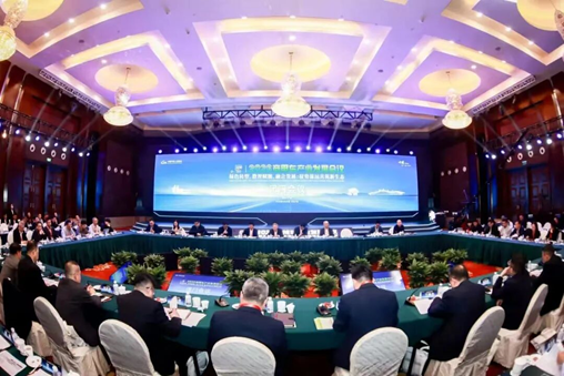 2026商用车产业发展会议在十堰启幕,闭门会议代表共绘“十五五”高质量发展蓝图