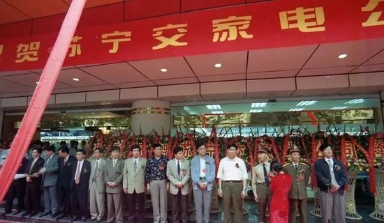 体面人,江苏前首富苏宁张近东,英雄迟暮!