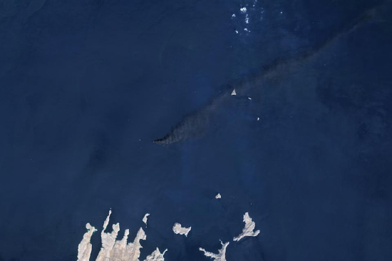 美伊停火首日现分歧:霍尔木兹海峡通行管控、加密货币收费引博弈,全球能源运输添忧