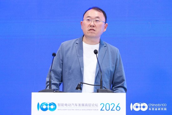 理想汽车智能工业副总裁王巍:正致力于制造“硅基专家”