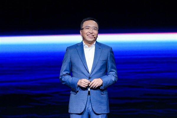 手机圈大佬跨界!赵明:来到车圈的第一次发布会已准备就绪