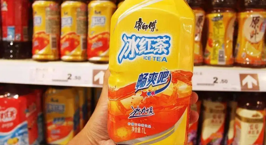九年来首现营收下滑！“饮品一哥”陷核心业务失速怪圈