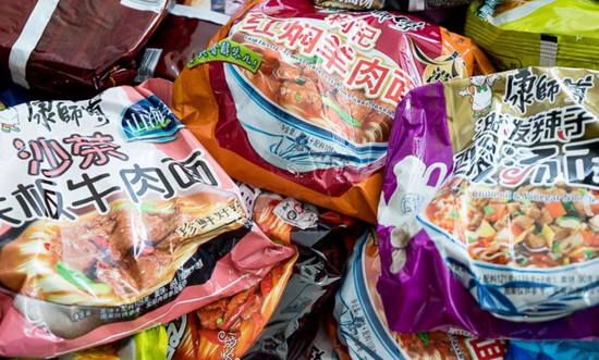 九年来首现营收下滑！“饮品一哥”陷核心业务失速怪圈