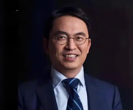 隆基绿能年营收703亿:净亏64亿 高瓴清仓 套现超60亿 浮亏近百亿